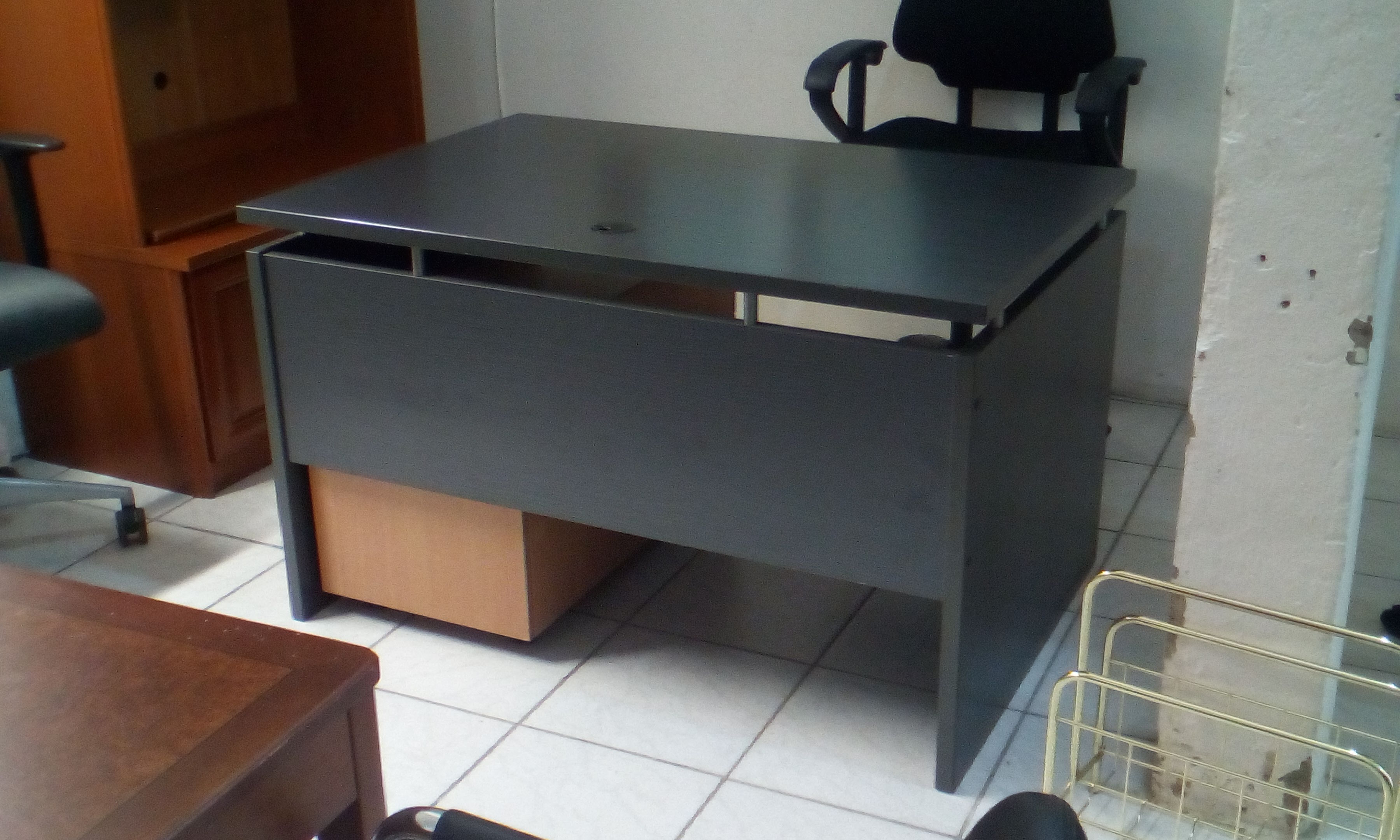Table de bureau réglable en hauteur